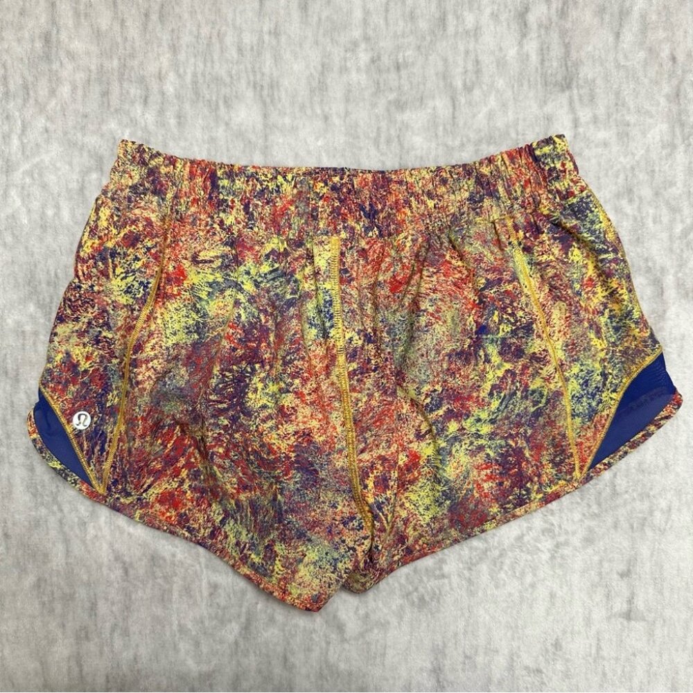 Lululemon SeaWheeze Hotty Hot LR 2.5" Shorts